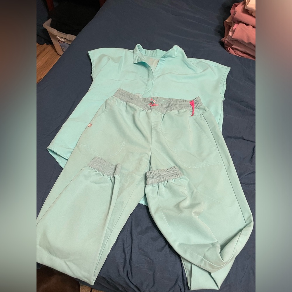 Neon blue figs set. Xs rafaela top and xs bottom